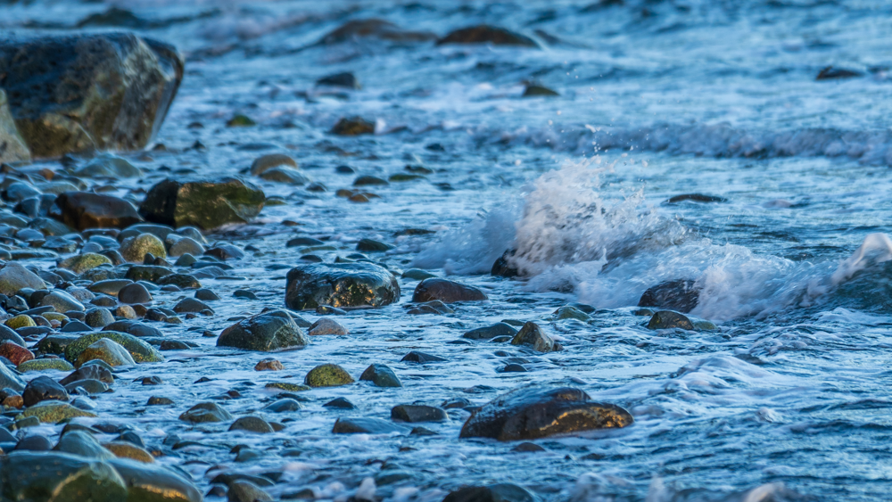 Dashing Waves